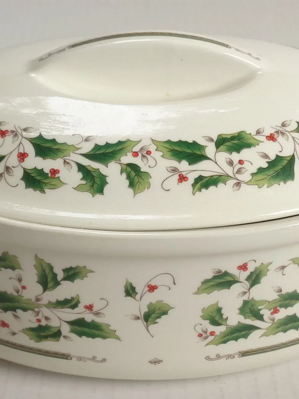 Vintage Holly Holiday Covered Casserole